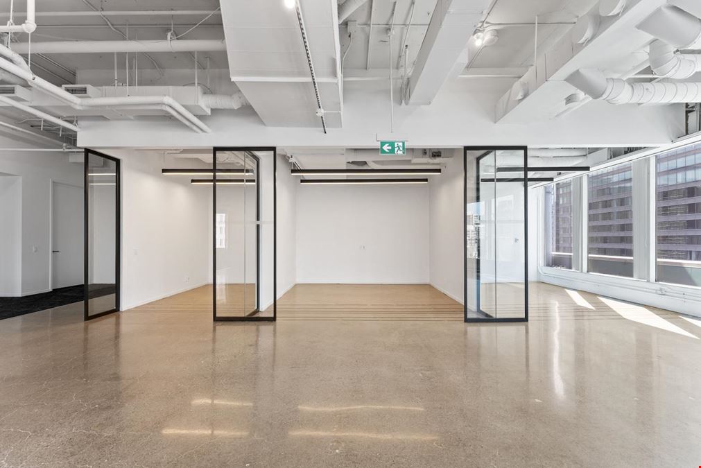 200 Wellington Street West
