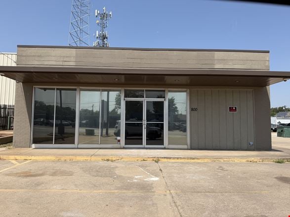 Preview of Industrial space for Rent at 800 S Locust St