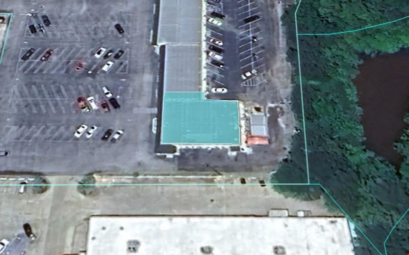 Pinetree Village Shopping Center 