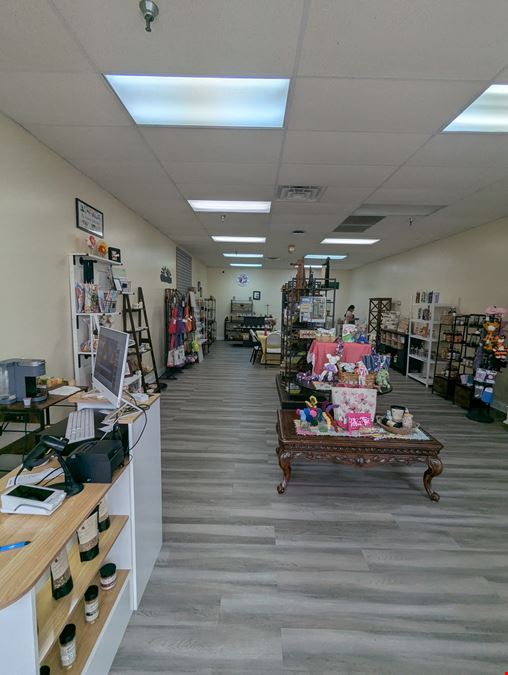Last Retail Unit Available at Deerpath Court