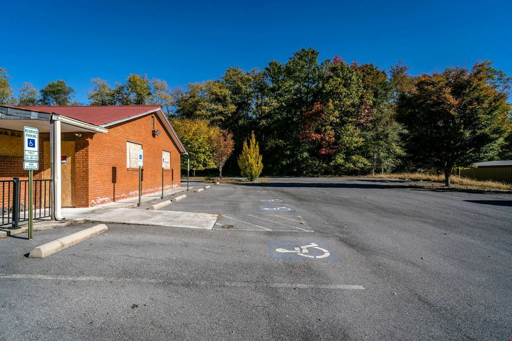 WELL-LOCATED COMMERCIAL PROPERTY IN WAYNESBORO