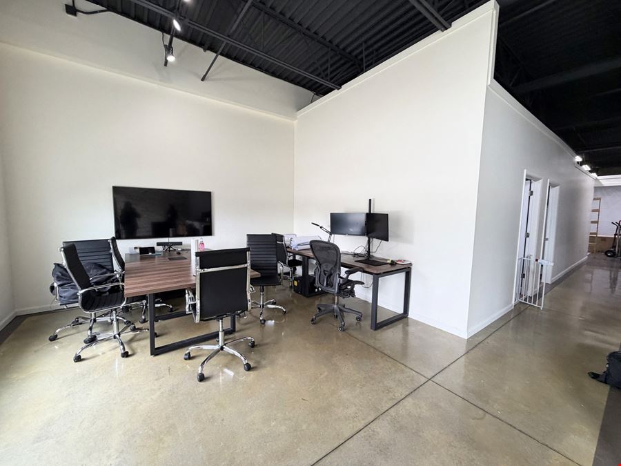 1,750 SF Carmel Flex Industrial Space
