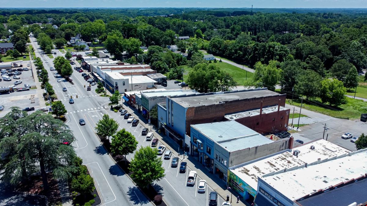 Multi Story Building in Downtown Walhalla- Over 16K SQ FT