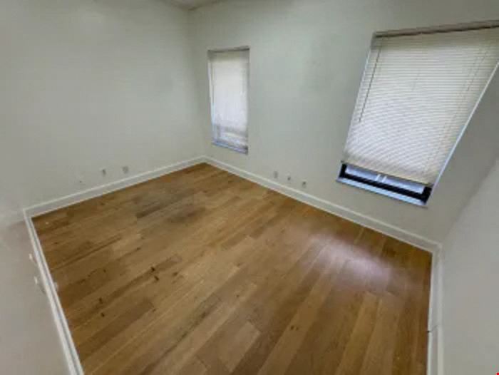 880 SF Suite 207 Professional and Medical Office Space