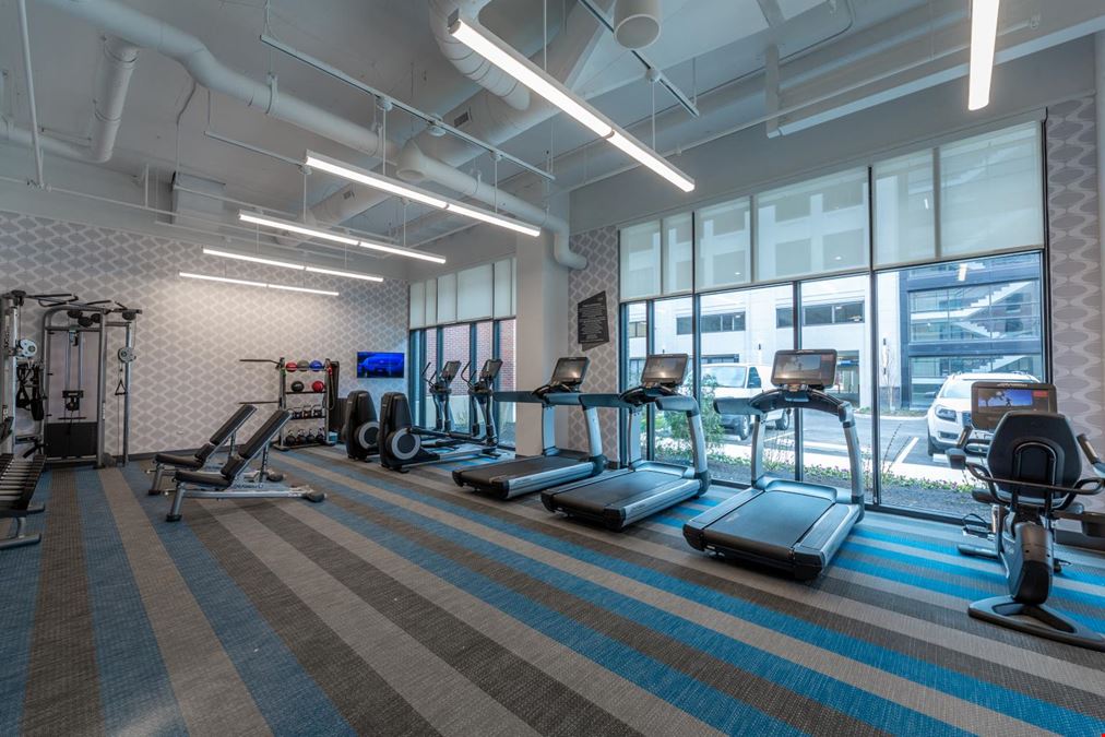 Aloft, Columbus at Easton