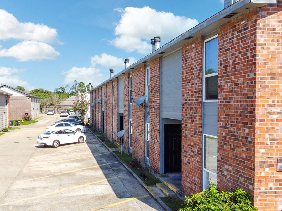 Stabilized 8-Unit Multifamily Complex near Health Corridor
