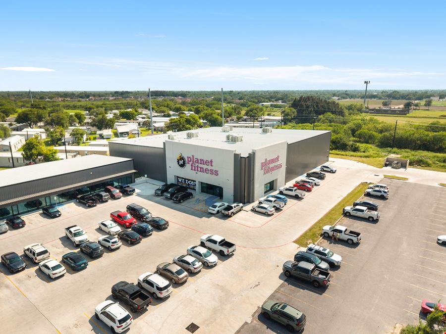 Planet Fitness Plaza