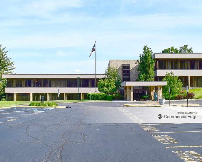 Bloomfield Office Center - 40701 Woodward Avenue
