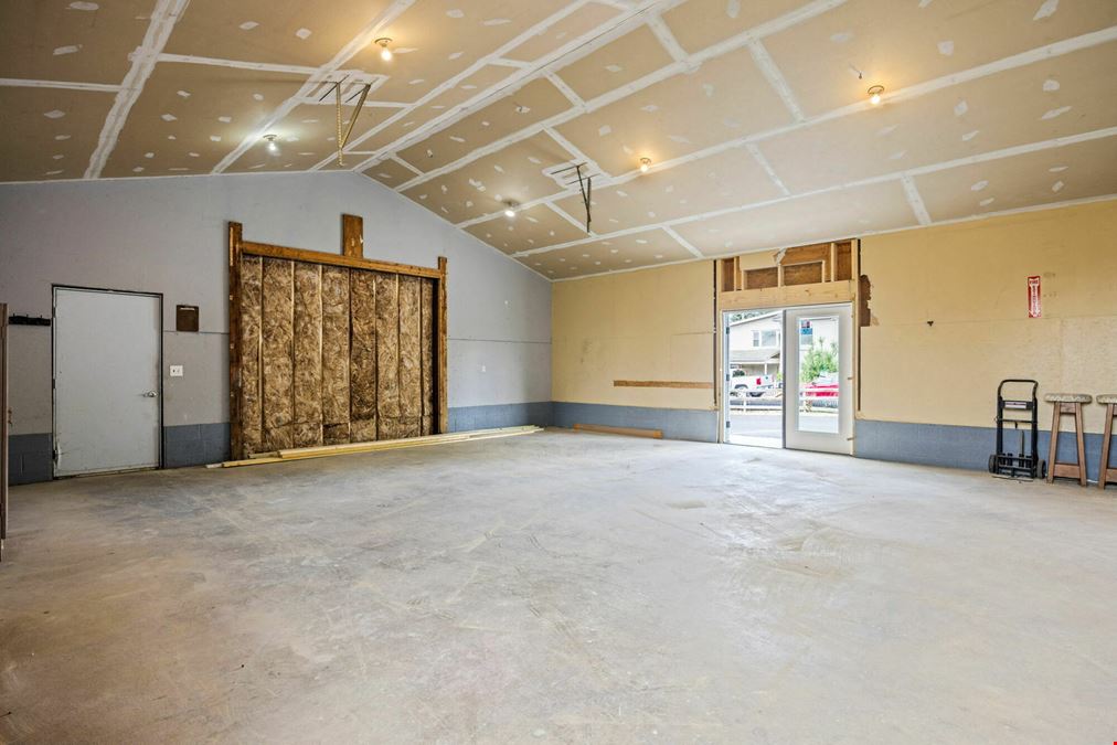 HARD TO FIND SMALL FLEX/OFFICE SPACE AVAILABLE