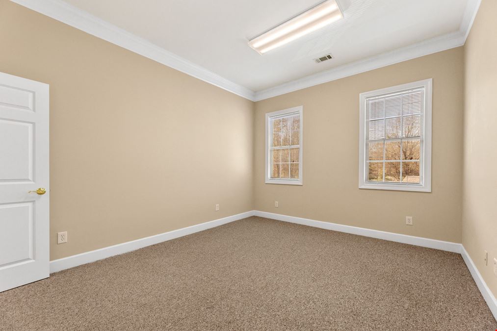 3535 Roswell Rd
