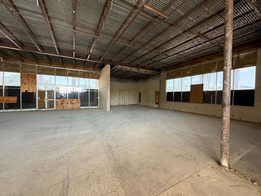 1700 W Waco Dr