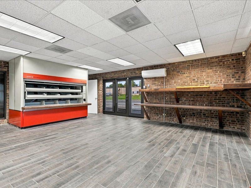 800 W. Morris Blvd