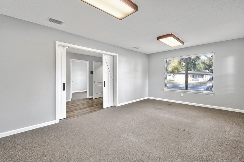 2968 Rainbow Rd