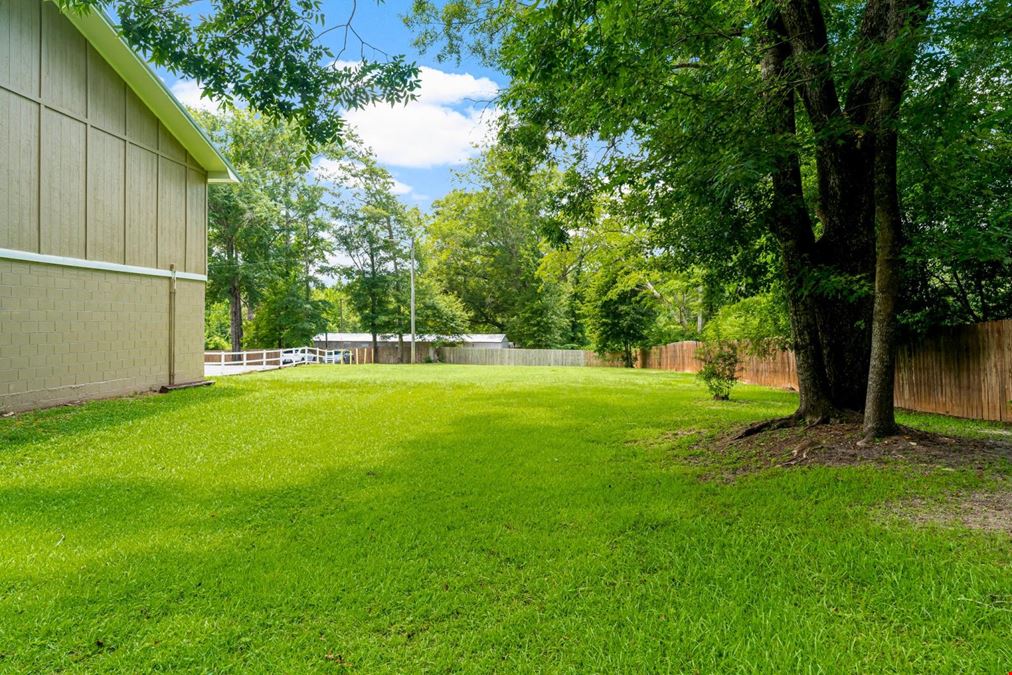 872 Deer Wood Ln