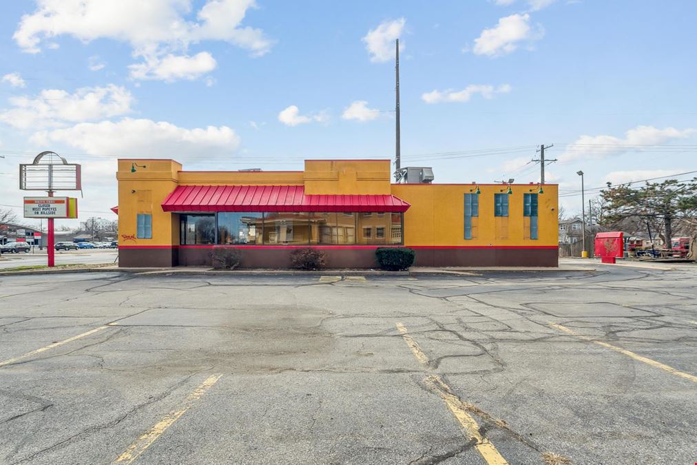 Former Popeyes w/ Drive Thru