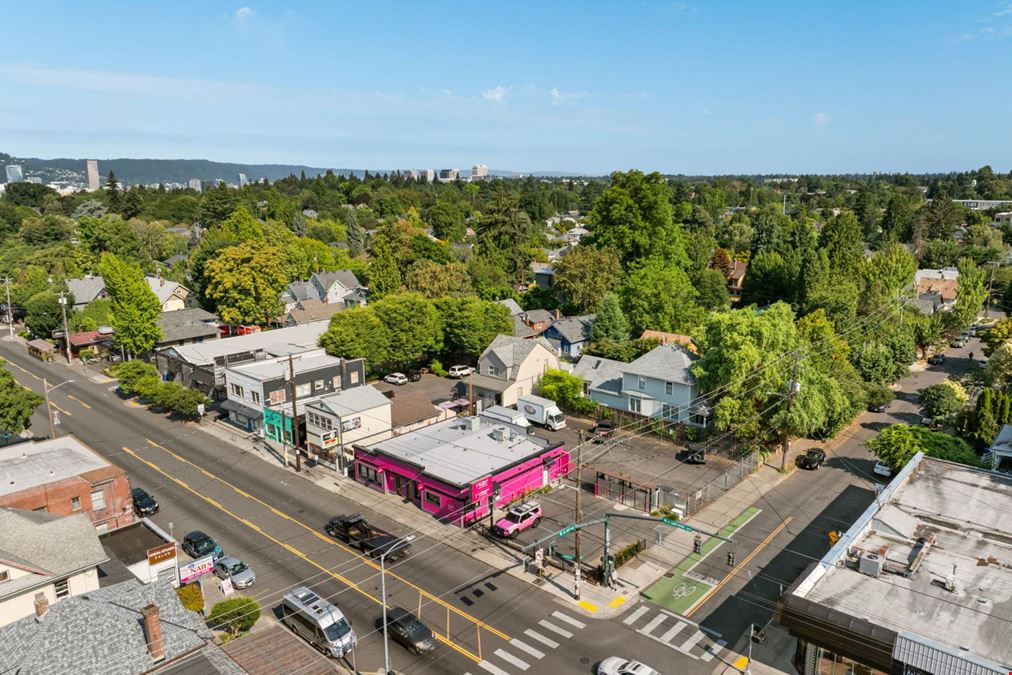 3341-3343 SE Hawthorne Blvd