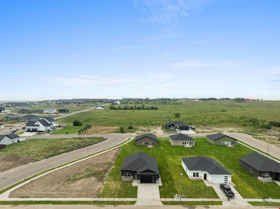 3201 & South Vacant lot 27th Ave W