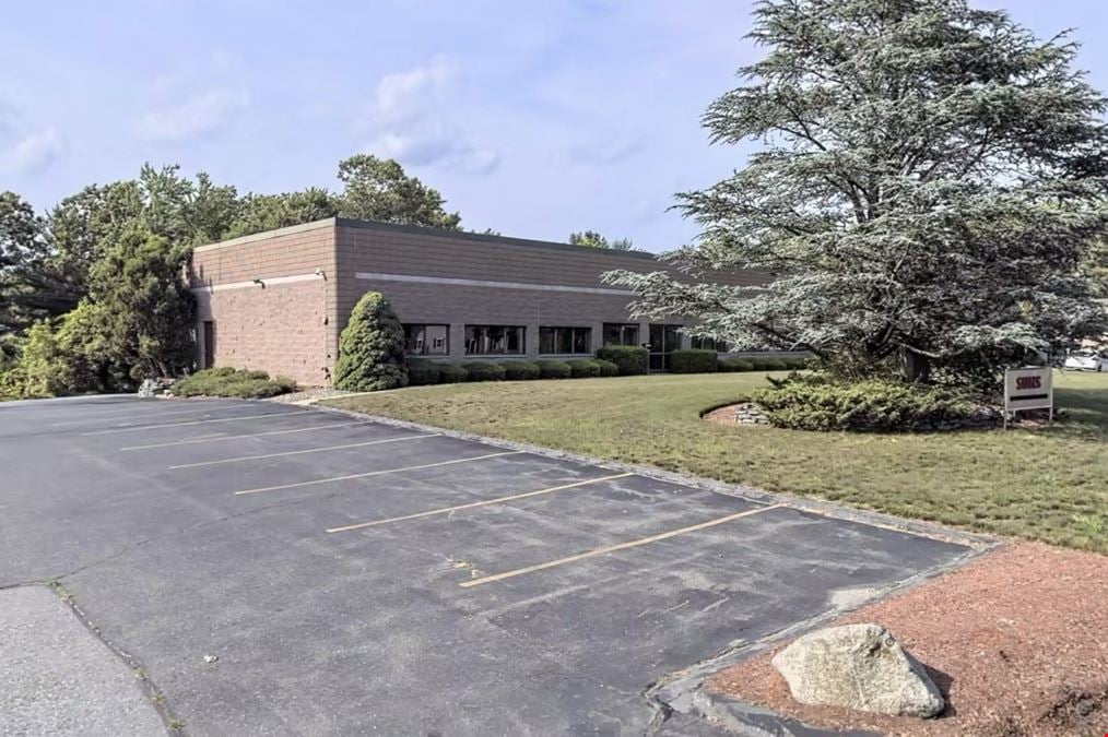 4,732 SF Industrial Condo Available with Loading | Chelmsford, MA