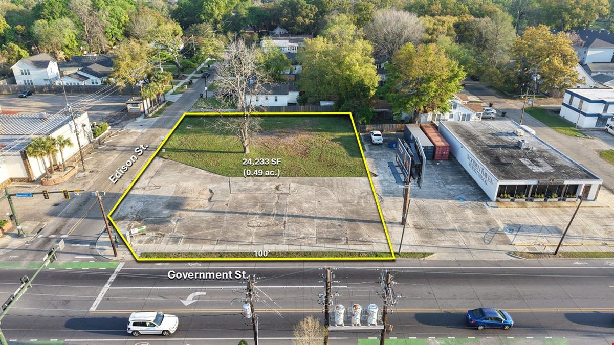 ˜ 0.5 Acre Tract w. 100' Frontage