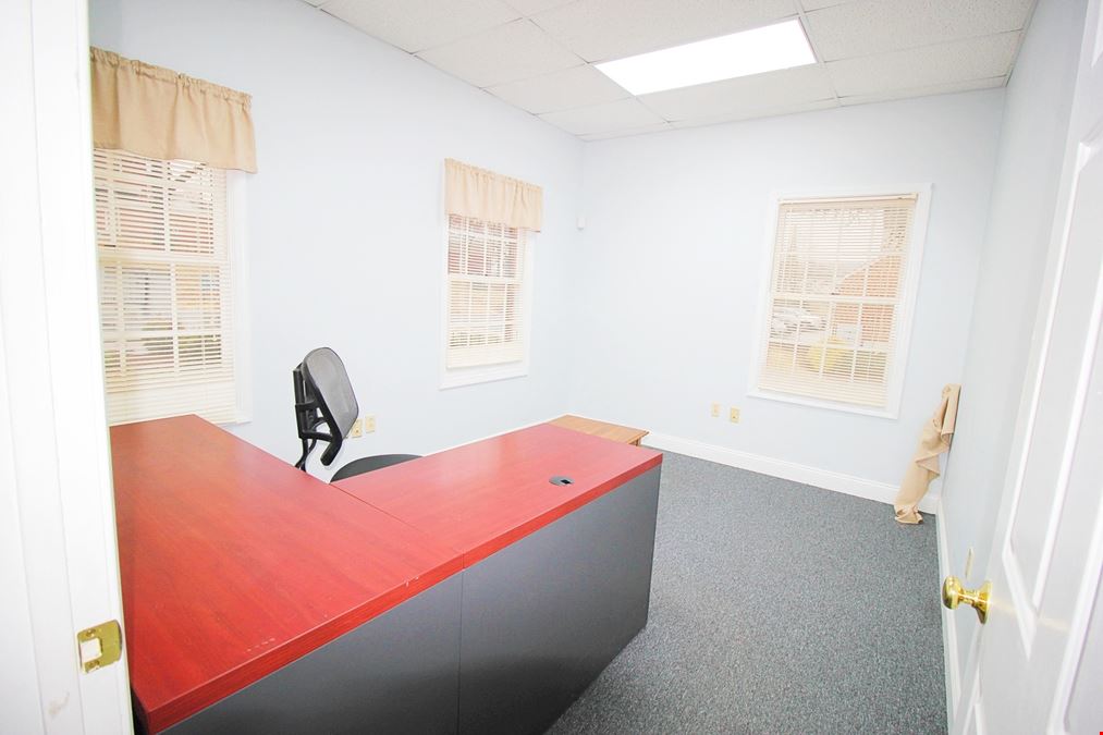 GREENBRIER OFFICE PARK | LEASE SPACE AVAILABLE