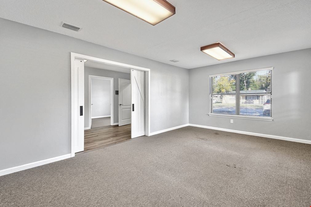 2968 Rainbow Rd