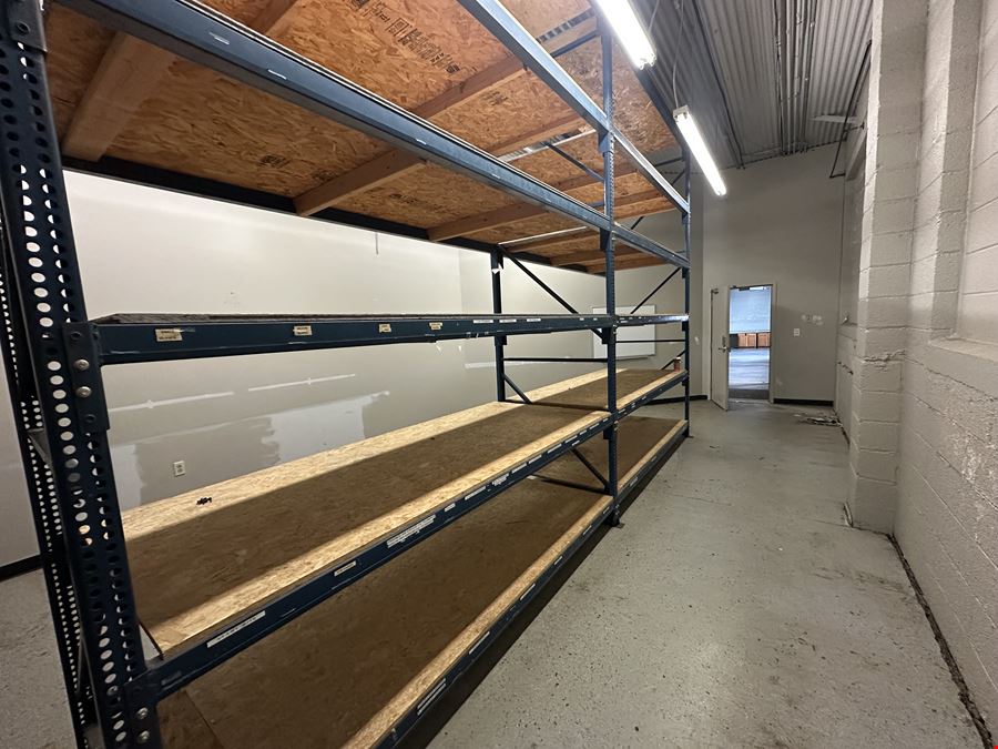 OFFICE & WAREHOUSE BUILDING FOR SALE