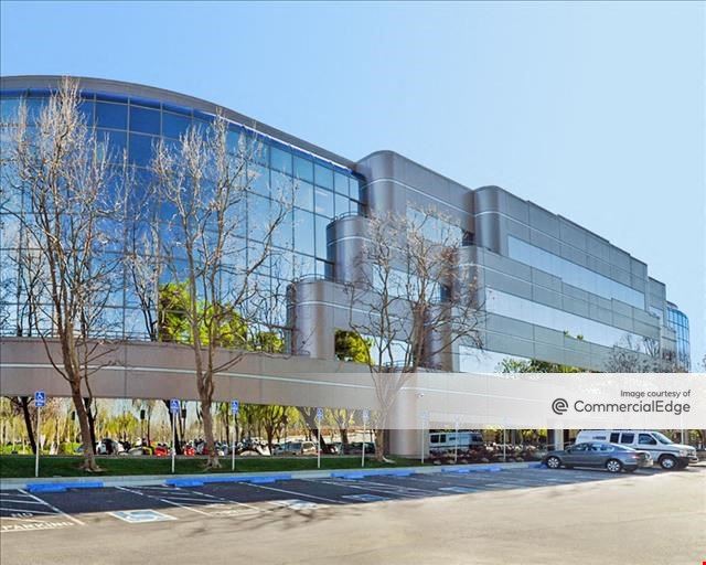 Plaza San Ramon - 2000 Crow Canyon Place