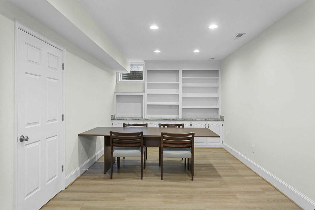 Prime, Renovated Ground-Floor Office Suite on Route 250