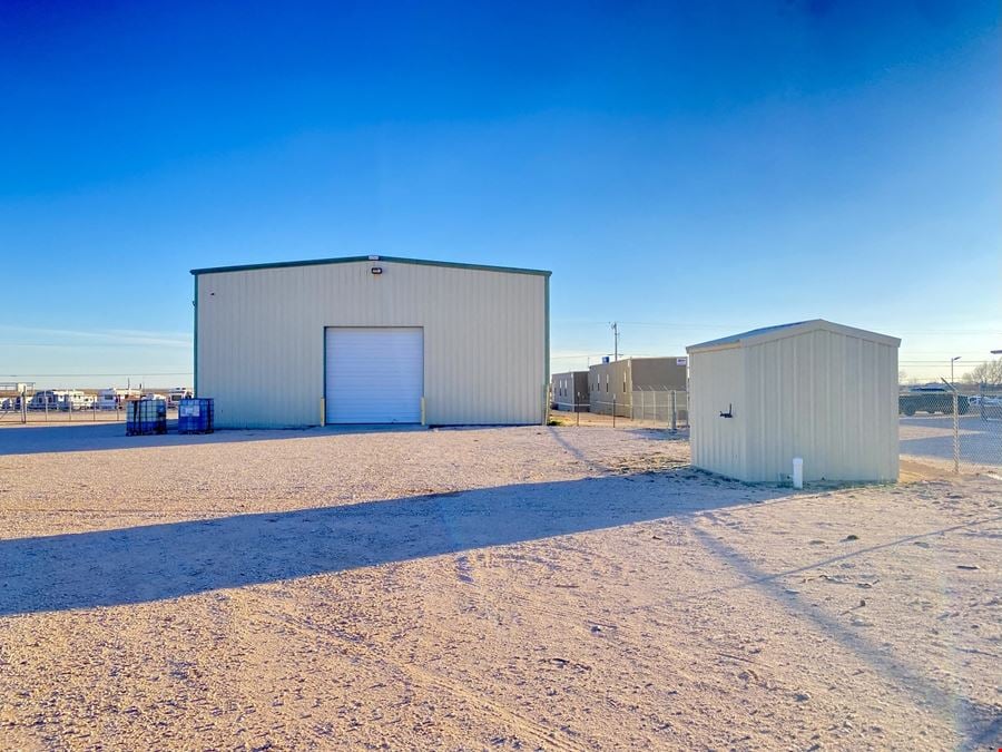 Hobbs, NM: 3,800 SF Office/Shop on 4.50 Acres, Fenced Yard