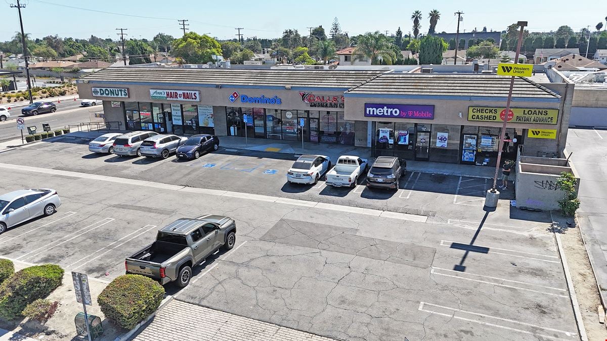 End-Cap Retail Space For Lease