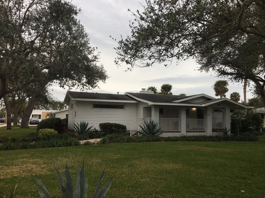 800 East Melbourne Avenue