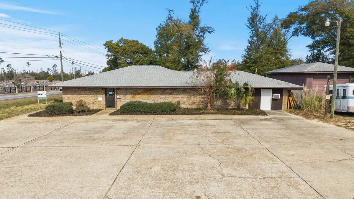 2,180 SF Freestanding Commercial Office Building On 1/2 Acre -  Hwy 389, Lynn Haven