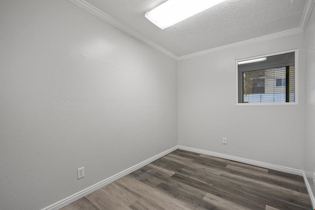 9386 S Redwood Rd