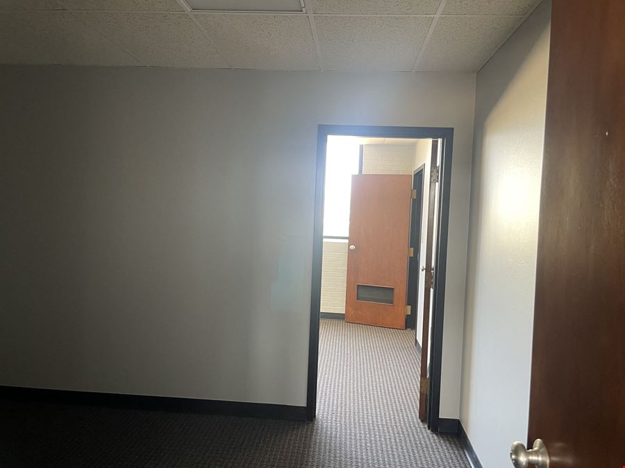 Office/Retail Building For Lease