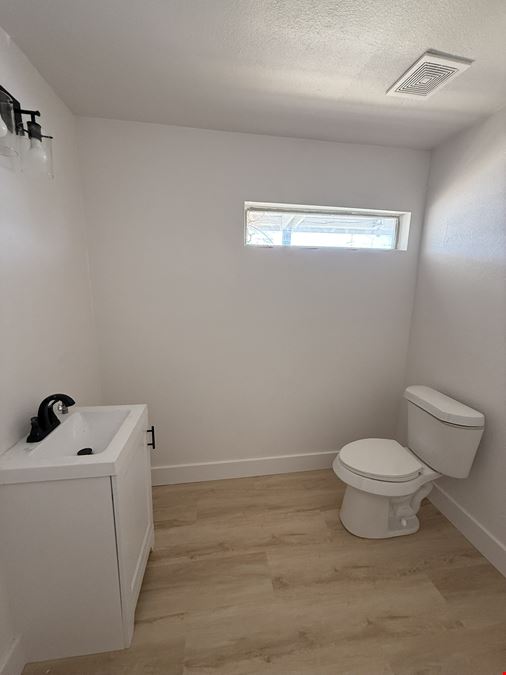 405 8th St, Kemah TX 77565- Office/Retail Opportunity