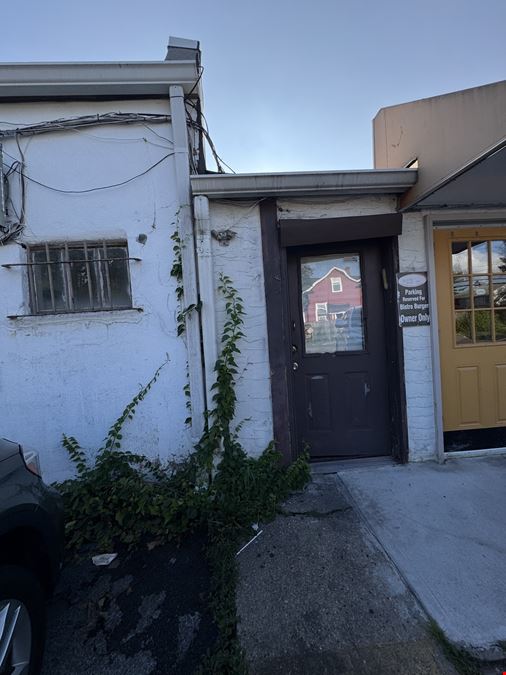 601 Middle Neck Road