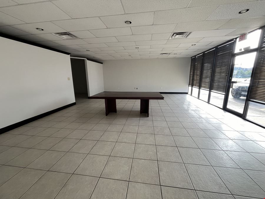 Karen Plaza Retail Center