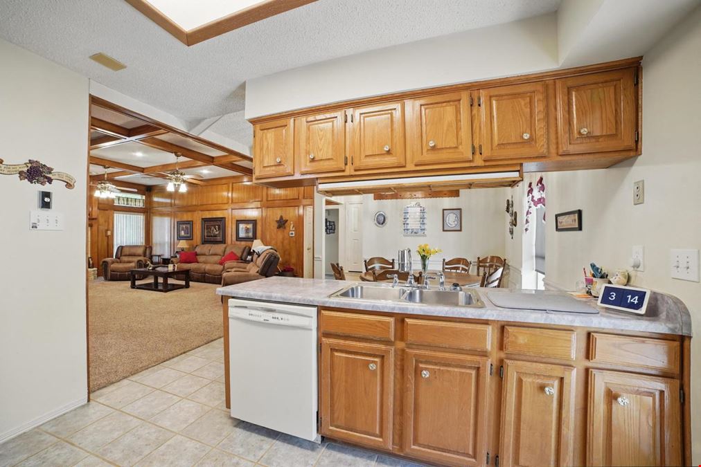 Office/Warehouse for Sale in Seagoville