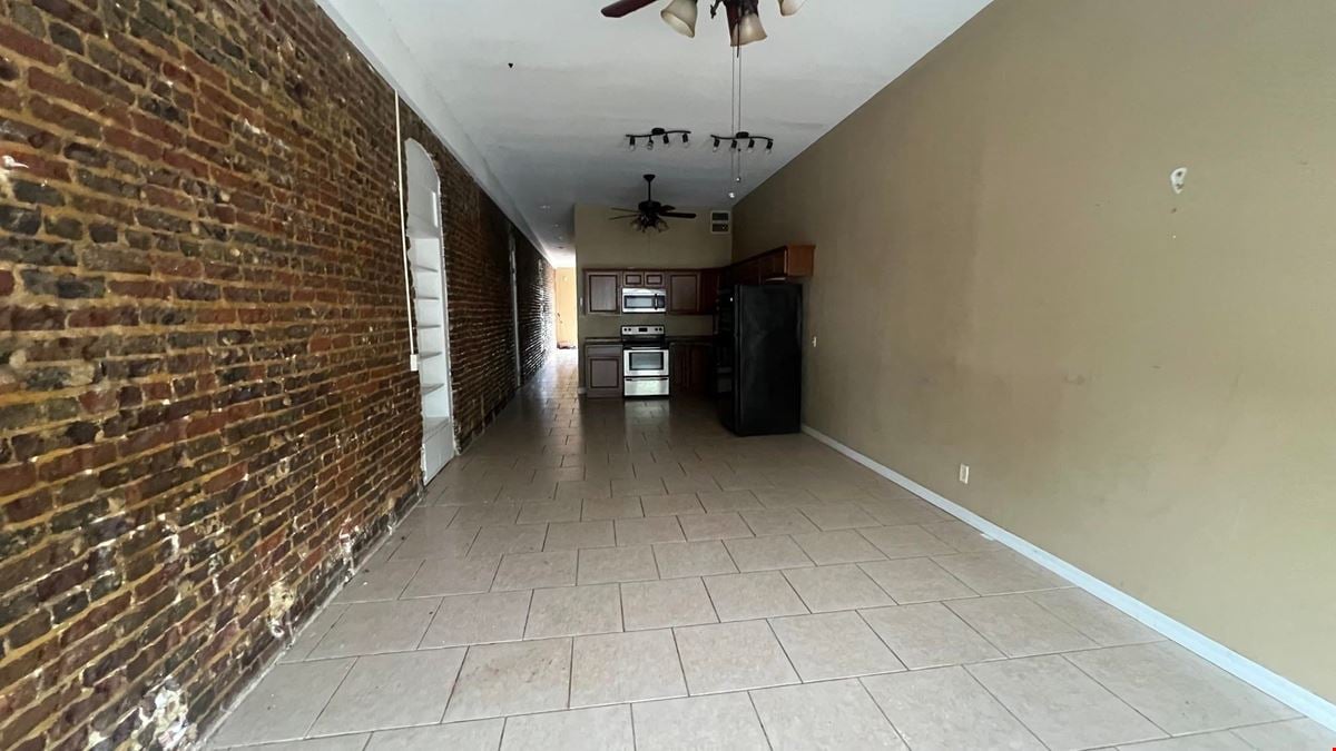 138 W Front St