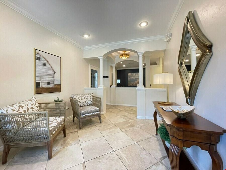 6208 NW 43rd Street - Silverleaf Professional Office Building