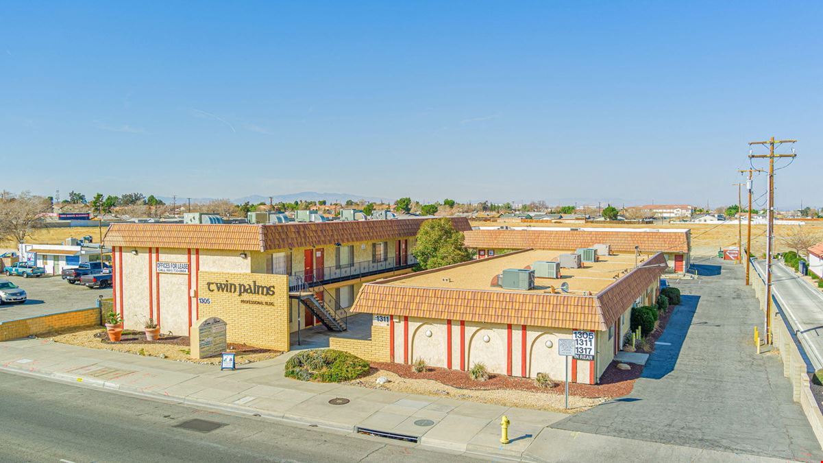 1309 E Palmdale Blvd