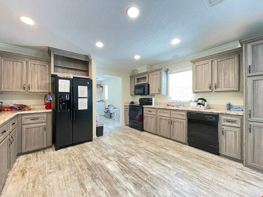 5902 Northwest 1st Place