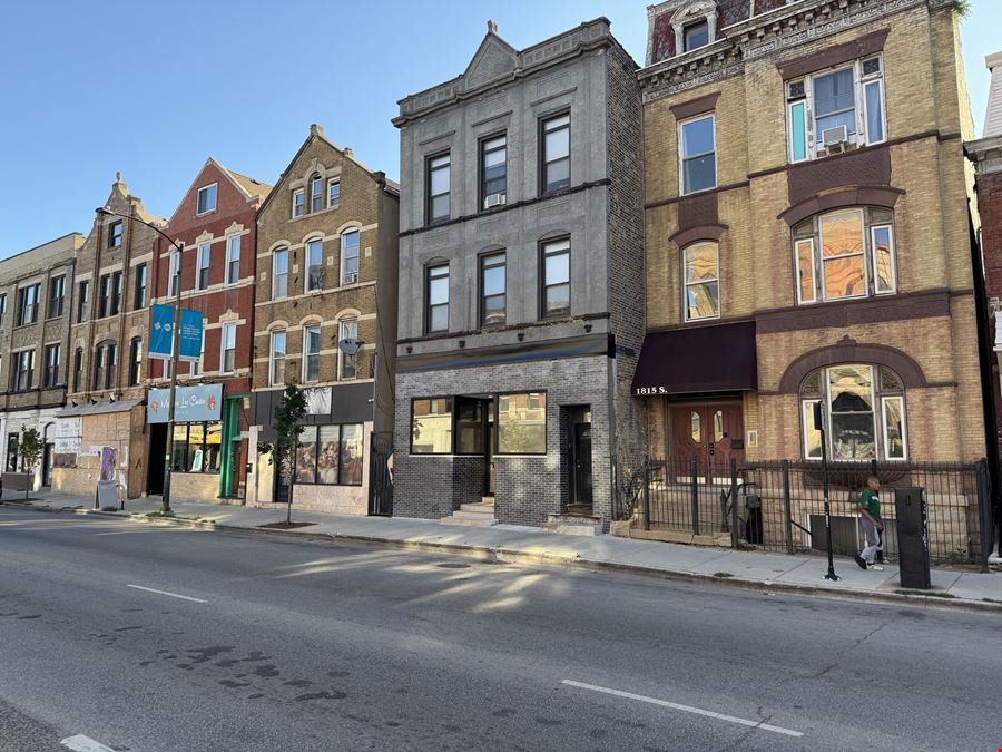 1813 S Ashland Ave