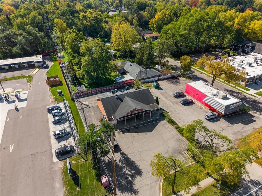 3240 Packard Rd