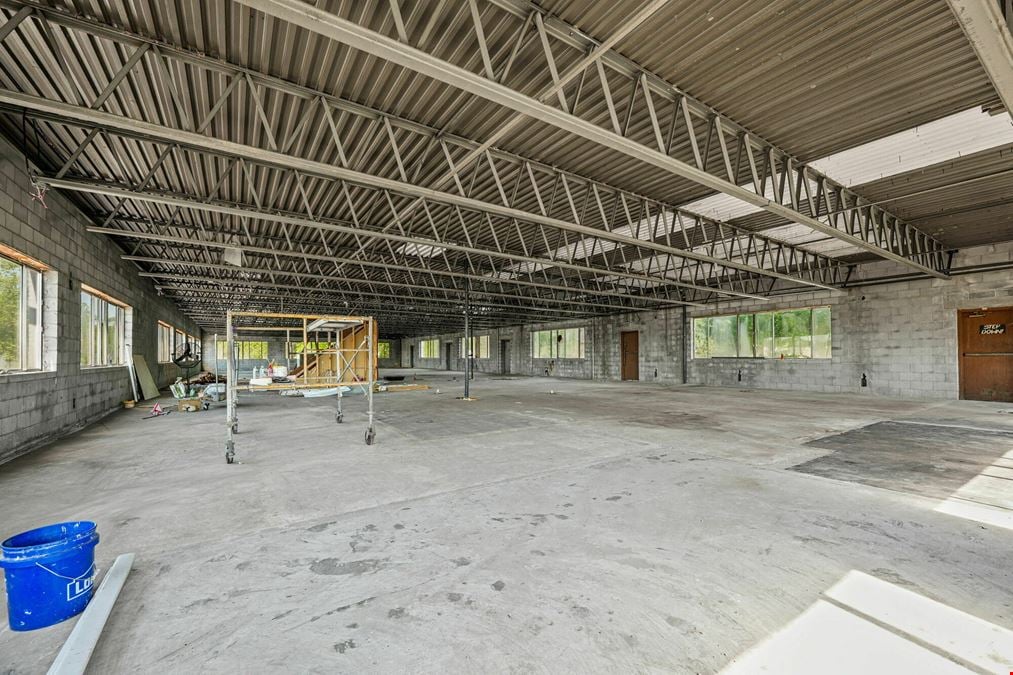 5825 Jackman Rd