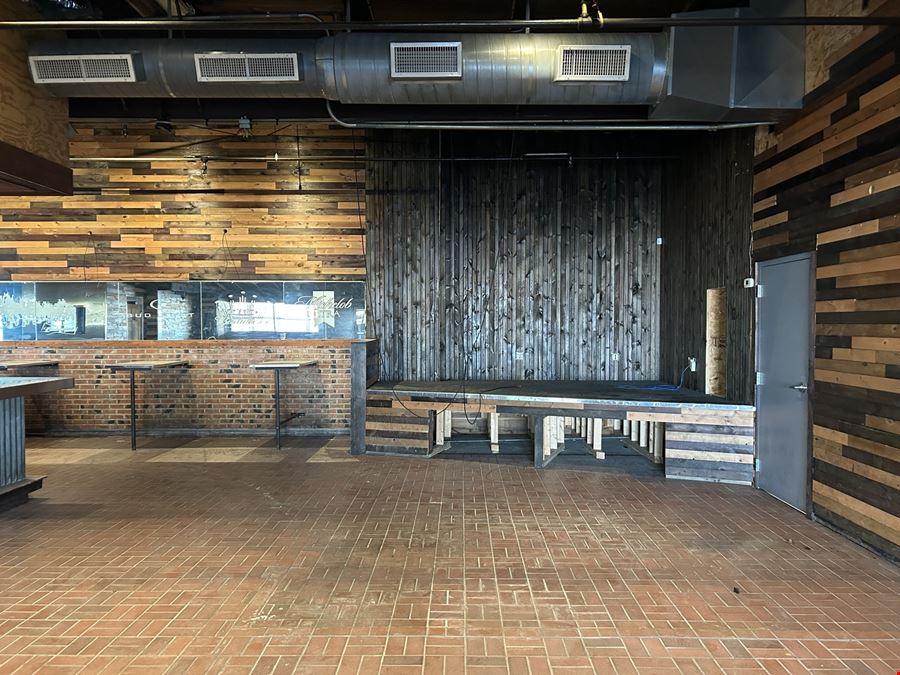 Restaurant/Bar