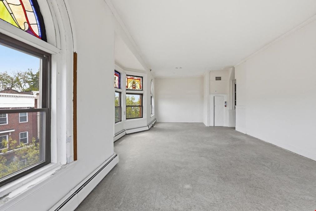 NOW LEASING! Premier Office/Retail Suites in Downtown Amesbury, MA