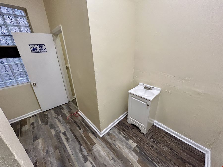 2451 E 79th - +/-800 SF Commercial Storefront for Lease