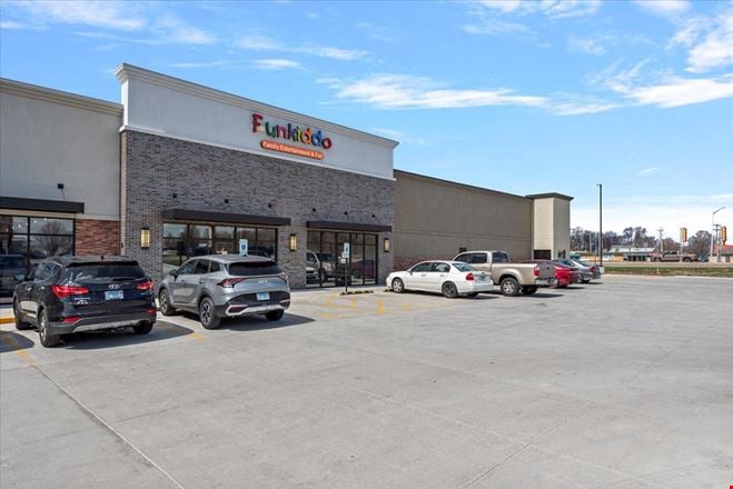 Preview of Retail space for Rent at 3101 S MacArthur Blvd