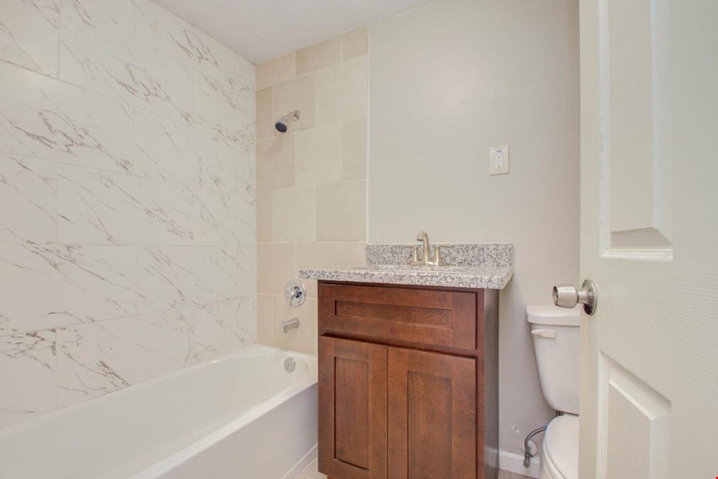 1051 W Little York Rd, Houston, TX 77091